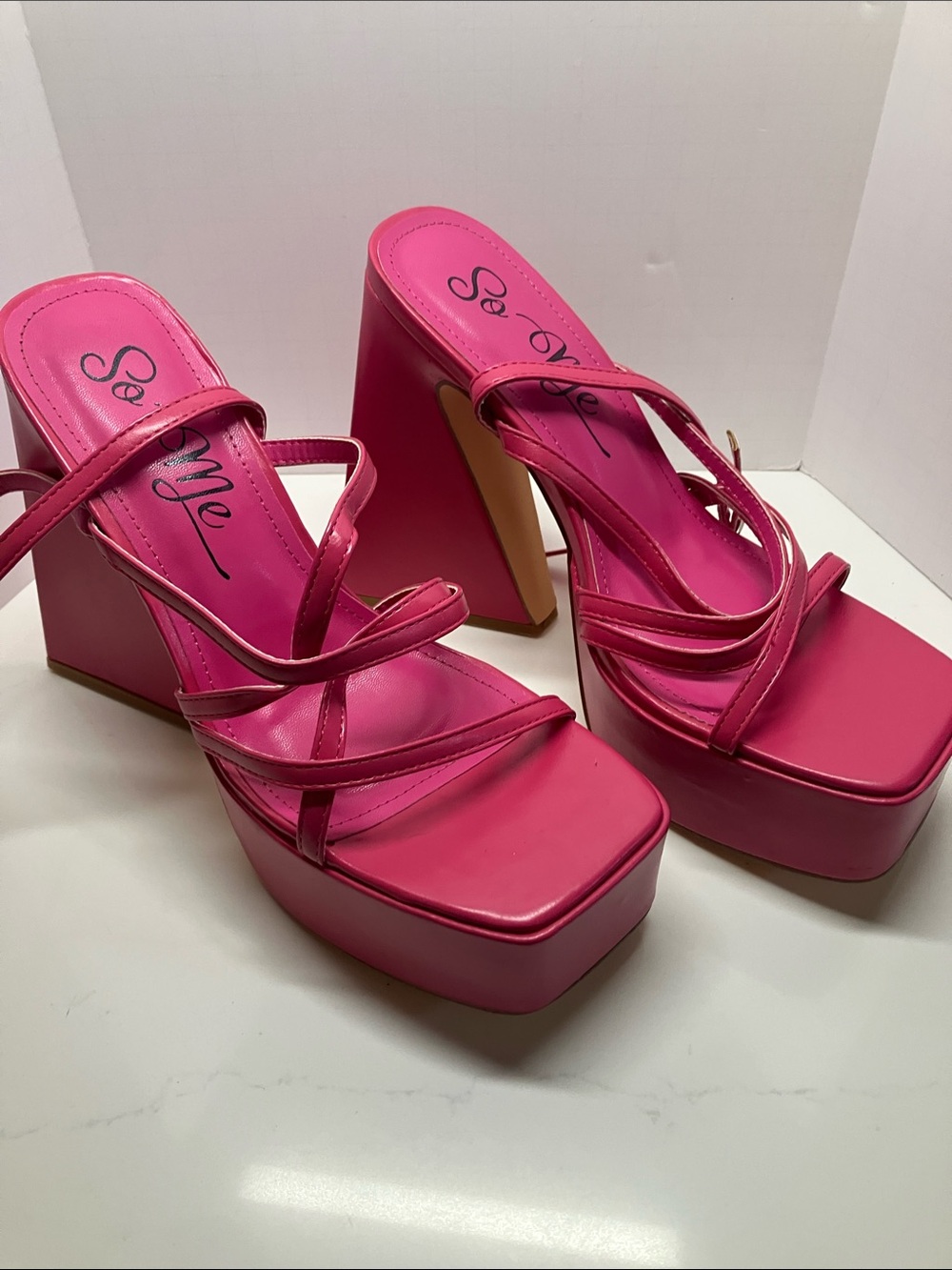 So Me Fuchsia Strappy Platform Heels